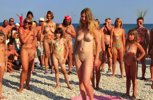 Naked people naturism nudism photo pure world download [Naturism Archiv]