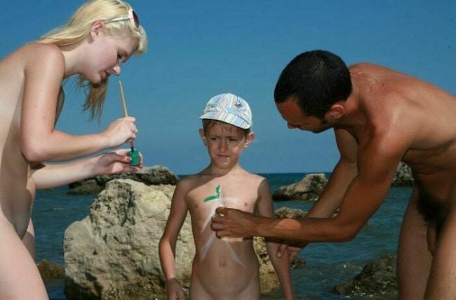 FKK foto naturist am meer [Naturism Archiv]